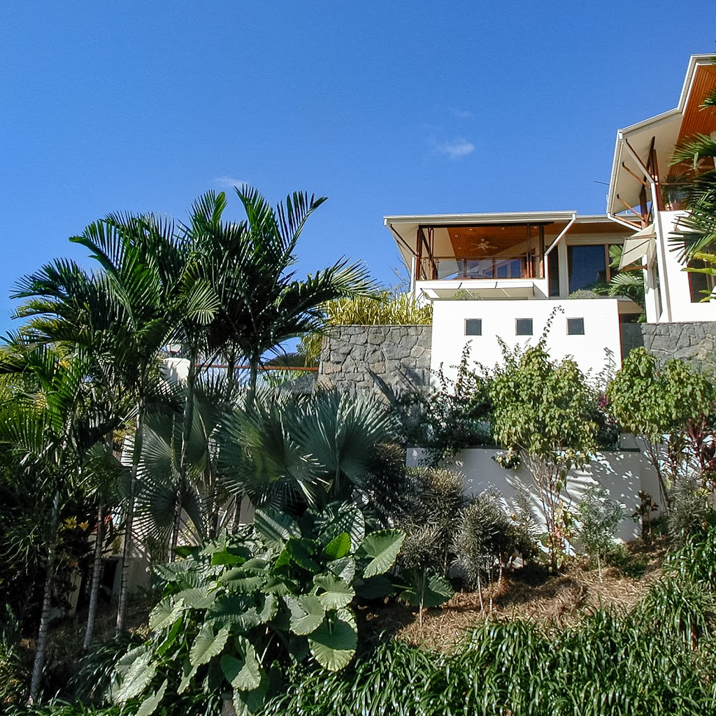 Villa Hemingway | 1 Island Point Rd, Port Douglas QLD 4877, Australia | Phone: 021 398 415