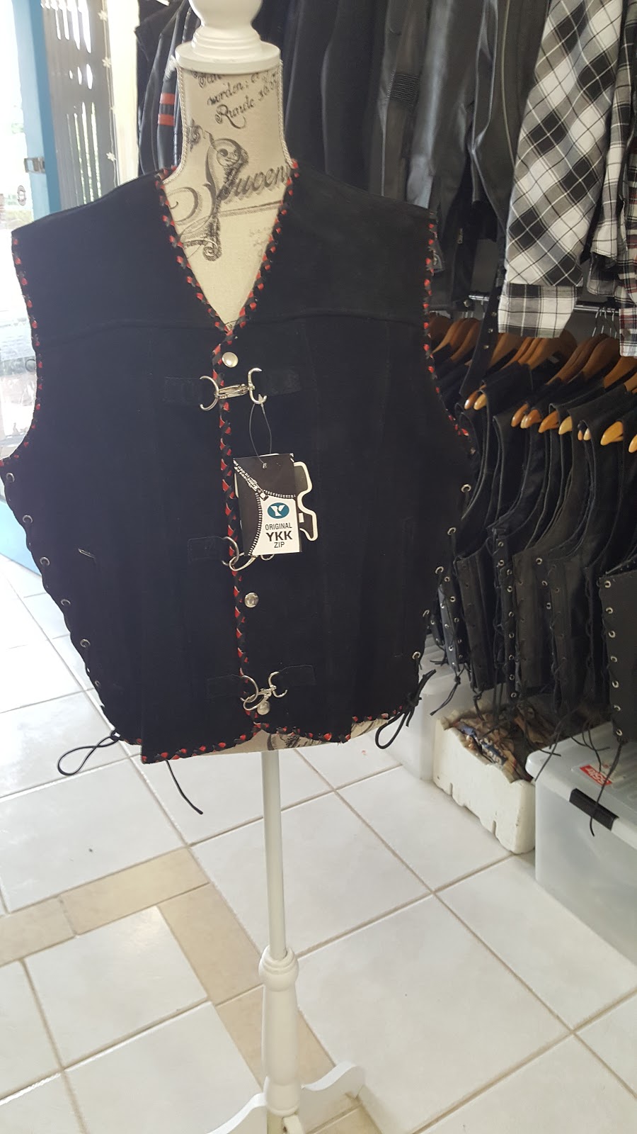 Clothing Alterations | clothing store | 151 Princes Hwy, Unanderra NSW 2526, Australia | 0242725855 OR +61 2 4272 5855