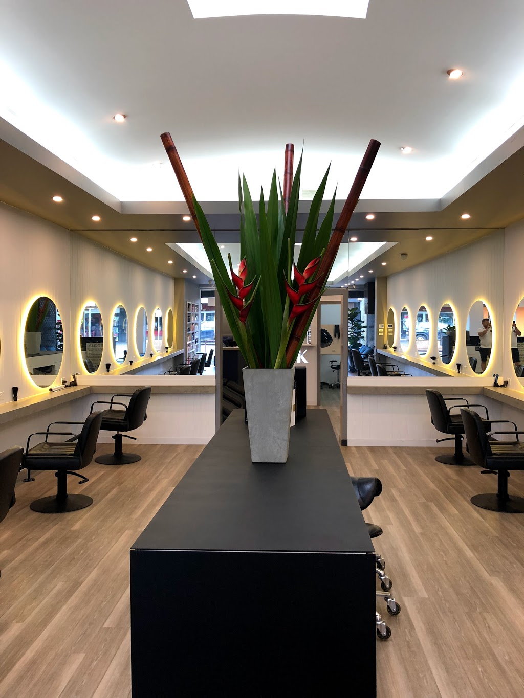 Aldos Hair Salon | 722 Centre Rd, Bentleigh East VIC 3165, Australia | Phone: (03) 9570 1268