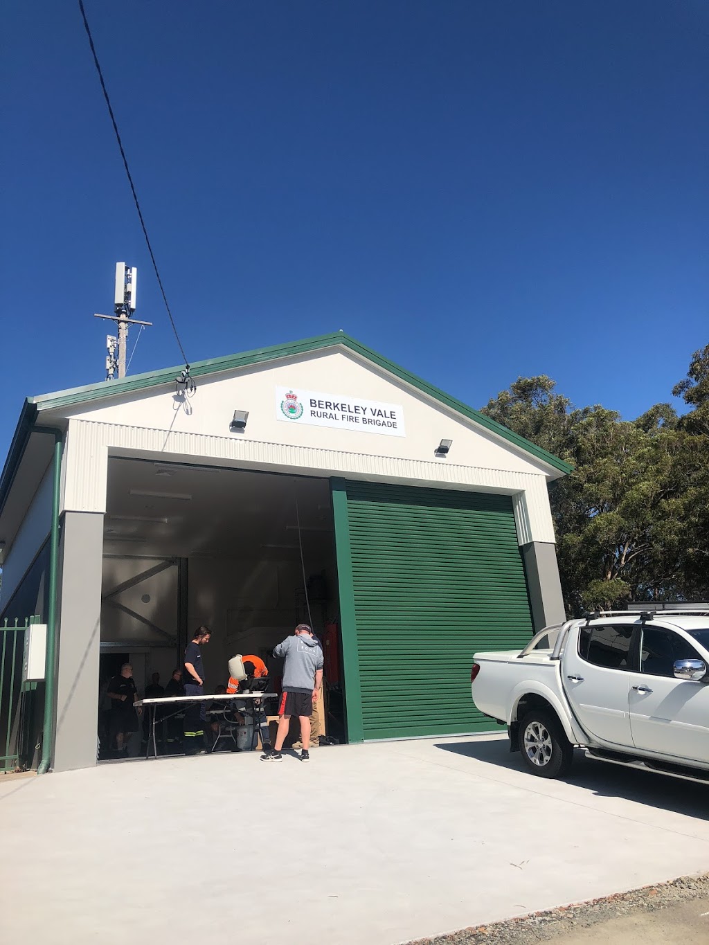 Berkeley Vale Rural Fire Brigade | fire station | 78b Shannon Parade, Berkeley Vale NSW 2261, Australia | 0243897505 OR +61 2 4389 7505