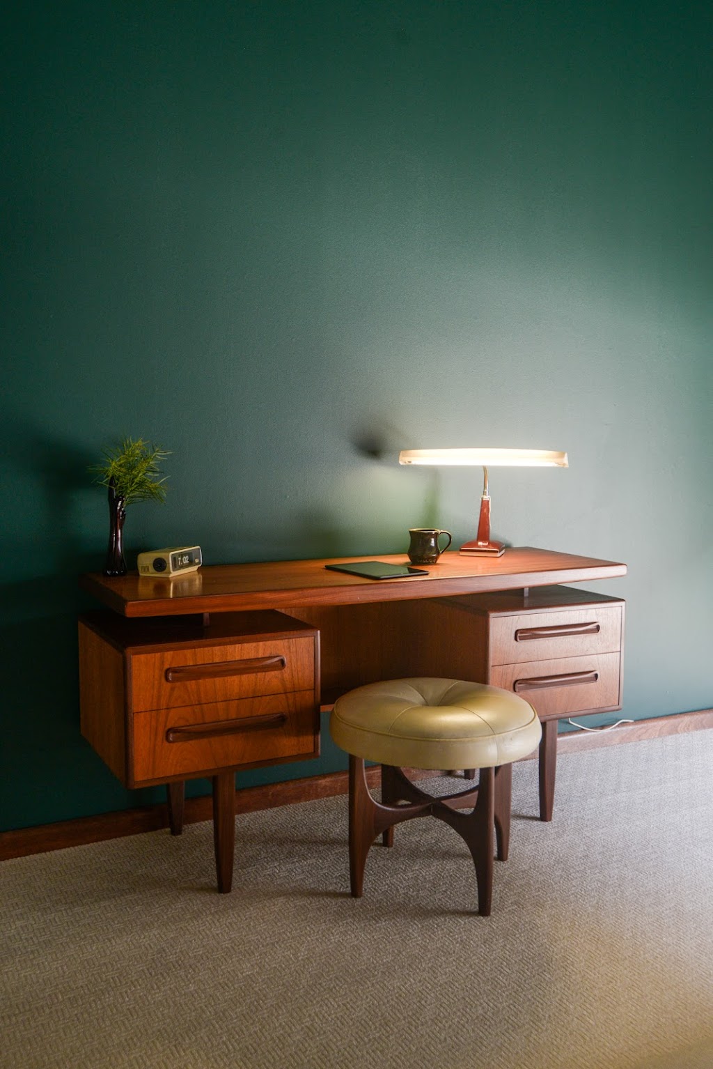 The Continuum - Mid Century Modern Furniture | 33 Orontes Cl, Sancrox NSW 2446, Australia | Phone: 0423 403 369