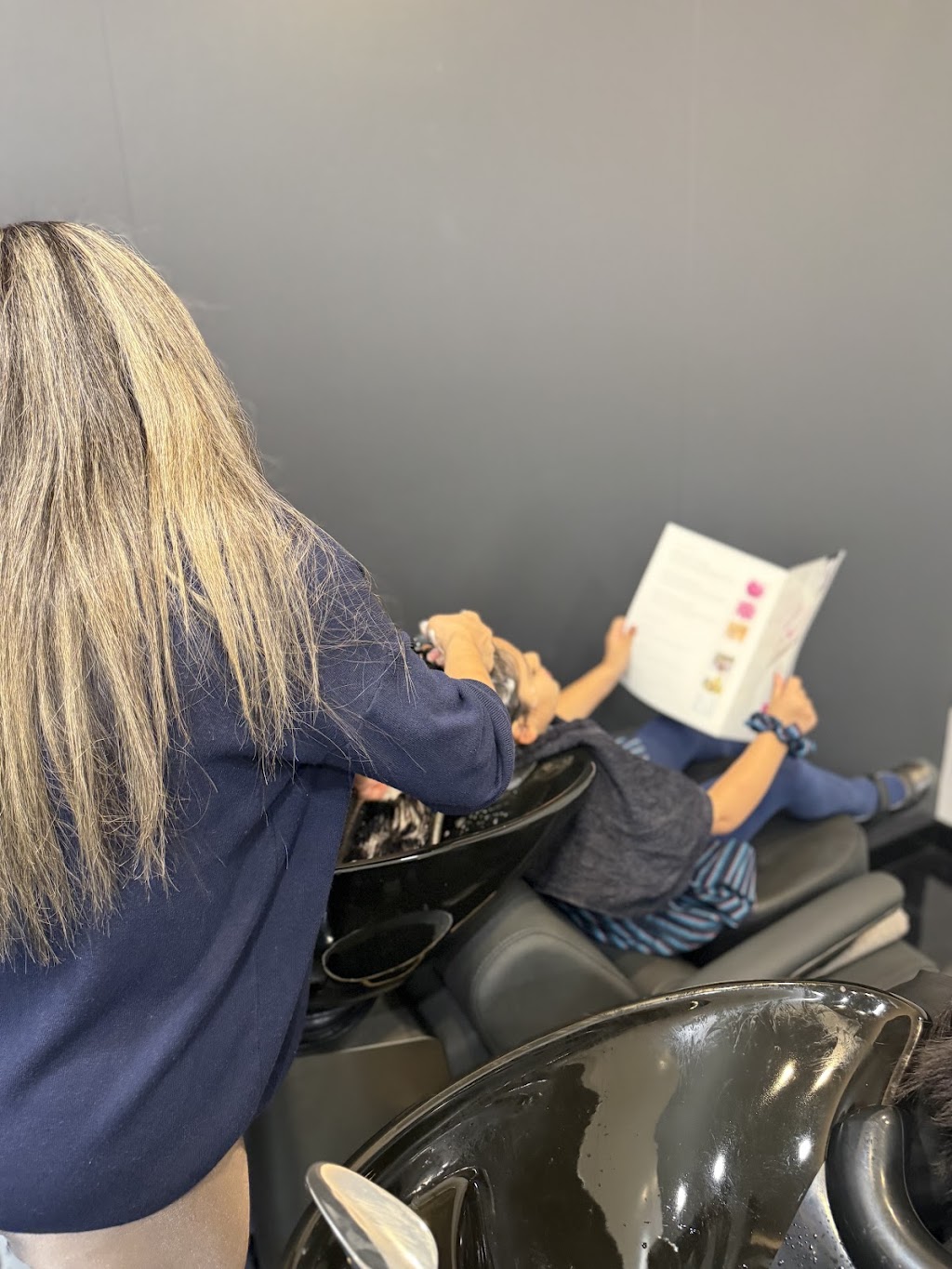 Hair Ave | Lake Macquarie square, Shop 79A/46 Wilsons Rd, Mount Hutton NSW 2290, Australia | Phone: (02) 4943 5002