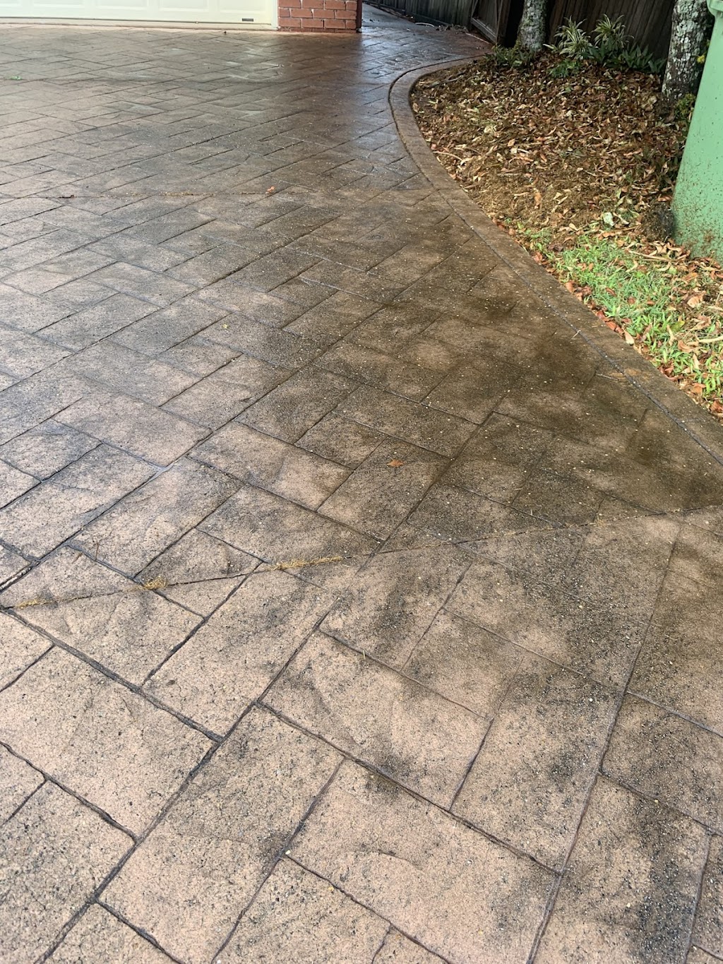 Redlands Powerwash | 271 Bloomfield St, Cleveland QLD 4163, Australia | Phone: 0490 433 087