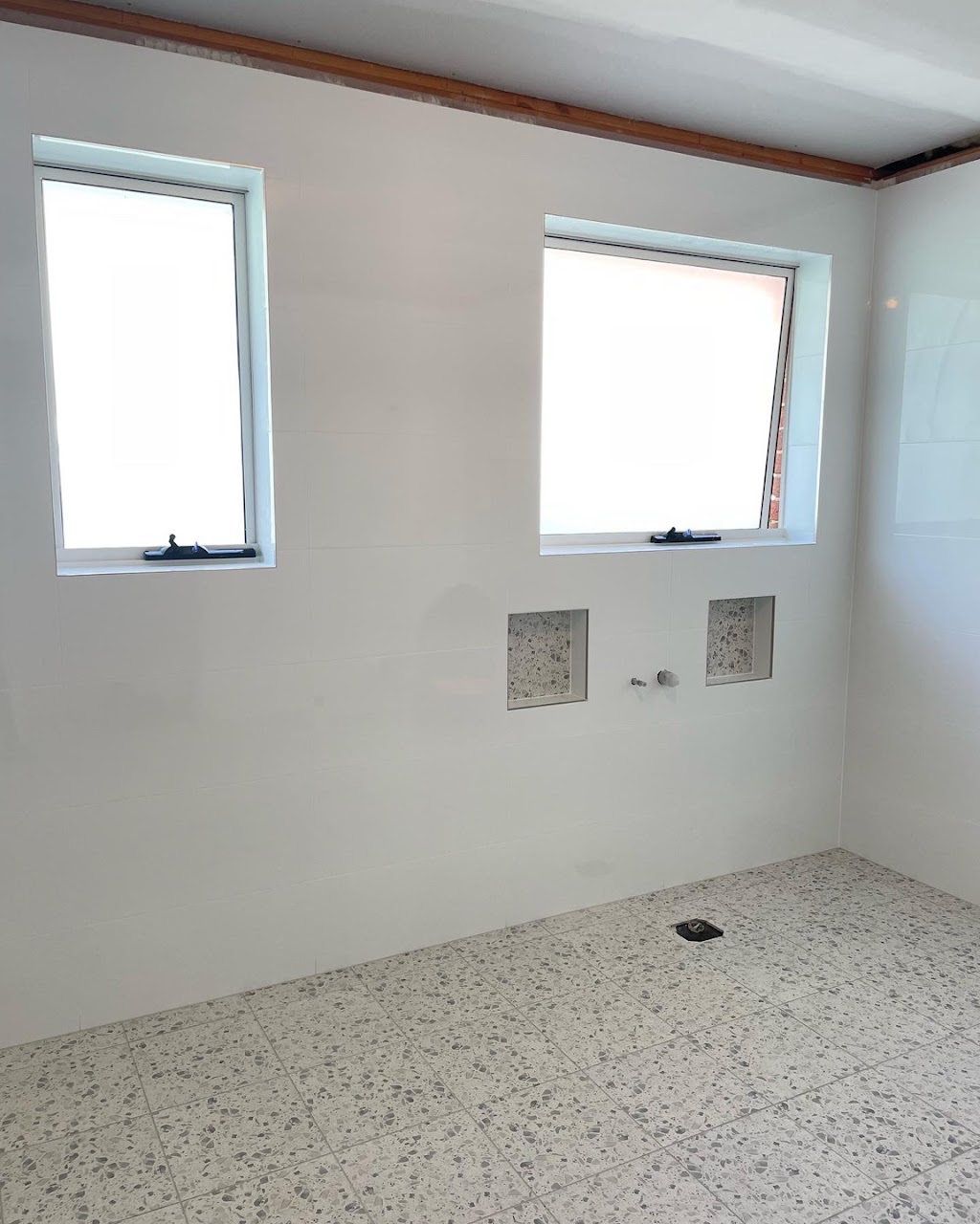 K&M Tiling Bathurst Pty Ltd | Unit 2/5 Watt Dr, Robin Hill NSW 2795, Australia | Phone: 0430 755 899