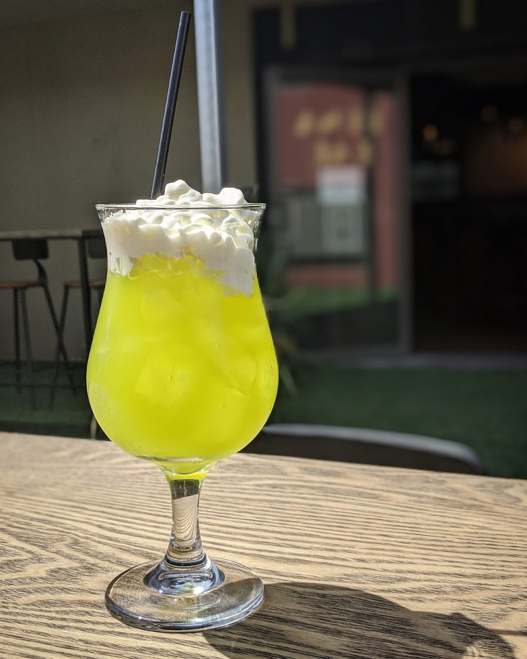 Luna Bar | 1 Chenery St, Mansfield VIC 3722, Australia | Phone: (03) 5775 2049