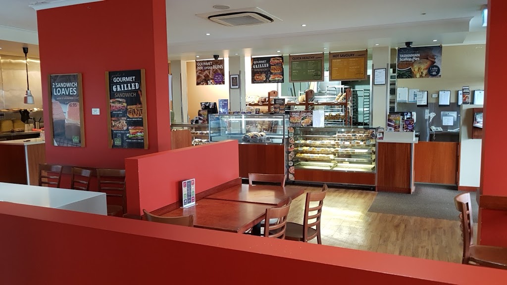 Banjos Bakery Cafe | Esplanade, Strahan TAS 7468, Australia | Phone: (03) 6471 4203