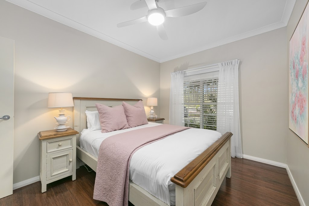 Mistletoe Lakehouse - Book Direct with Owner | 78 Mistletoe Ln, Pokolbin NSW 2320, Australia | Phone: 0488 881 100