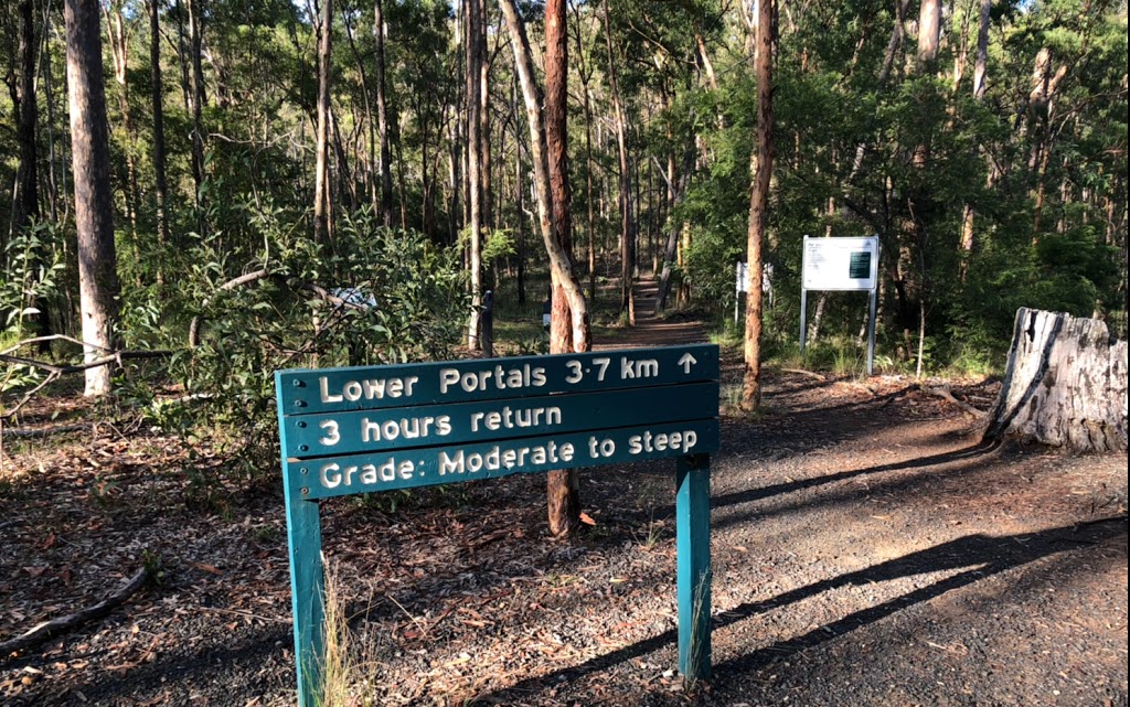 Lower Portals car park | parking | Mount Barney QLD 4287, Australia