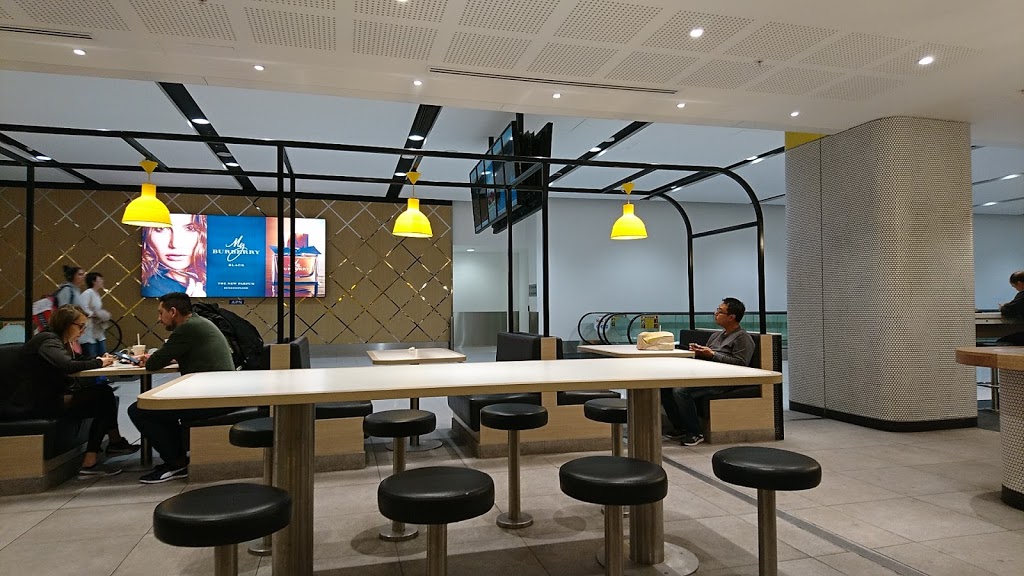 McDonalds International Airside III | cafe | Sydney Airport Tenancy BF-20 T1 Terminal, Departure Plaza, Mascot NSW 2020, Australia | 0283626500 OR +61 2 8362 6500