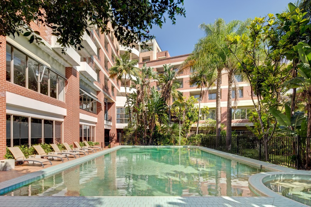 Adina Apartment Hotel Sydney Surry Hills | 359 Crown St, Surry Hills NSW 2010, Australia | Phone: (02) 8302 1000
