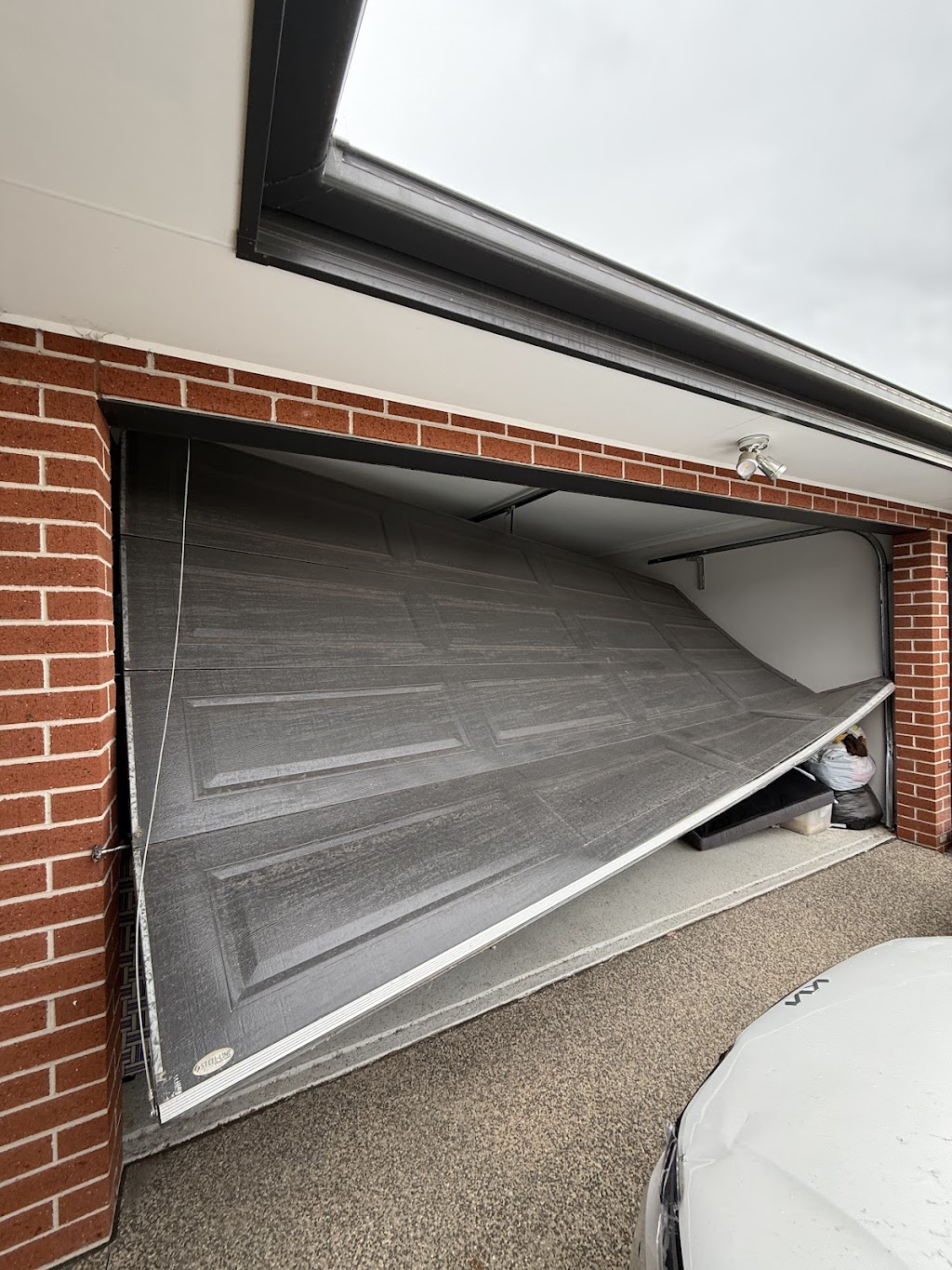 AM Garage Doors | 12 Bondon Cres, Manor Lakes VIC 3024, Australia | Phone: 0493 100 705
