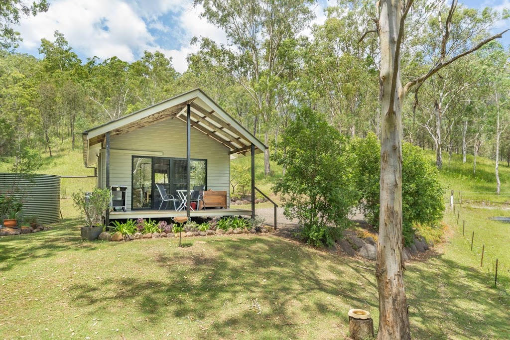 Cave Rock Cottages | real estate agency | 2835 Christmas Creek Rd, Lamington QLD 4285, Australia | 0755448227 OR +61 7 5544 8227