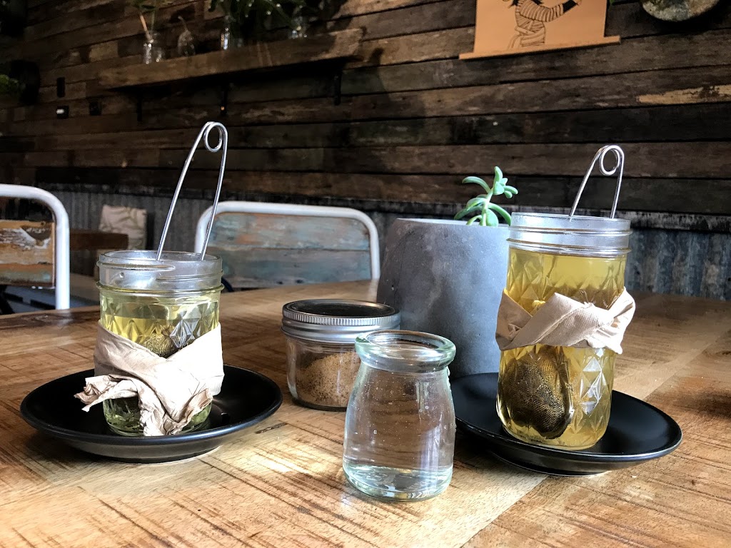 Fallen Leaf Espresso and Tea Bar | 1/33 Broadway, Burringbar NSW 2483, Australia | Phone: (02) 6677 1108