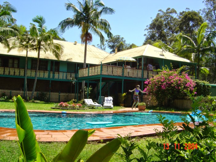 Riviera Bed and Breakfast | lodging | Nerang, 53 Evanita Dr, Gilston QLD 4211, Australia | 0755332499 OR +61 7 5533 2499