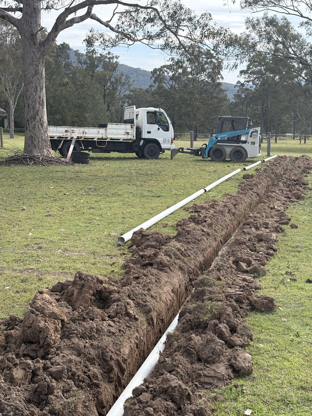 Bobcat Tipper Service | Dungog Rd, Martins Creek NSW 2420, Australia | Phone: 0487 624 605