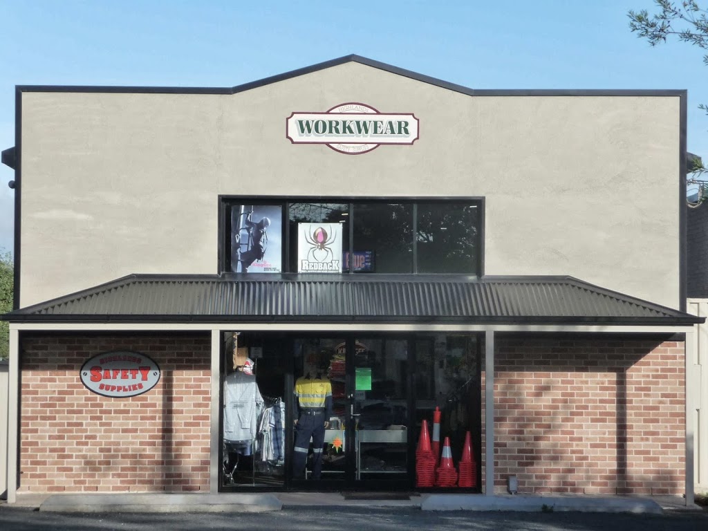 Highlands Workwear | shoe store | 115 Lackey Rd, Moss Vale NSW 2577, Australia | 0248693366 OR +61 2 4869 3366