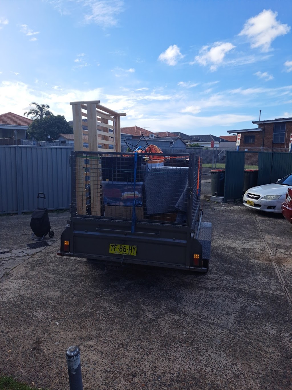 K & M Relocations & Cleaning | 104 Trobriand Cres, Glenfield NSW 2167, Australia | Phone: 0411 314 740