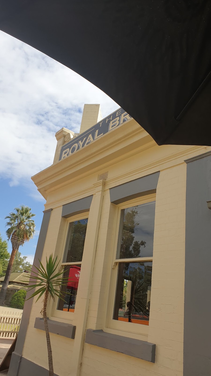 Bottlemart - Royal Hotel | lodging | 2 Murray St, Barham NSW 2732, Australia | 0354532014 OR +61 3 5453 2014