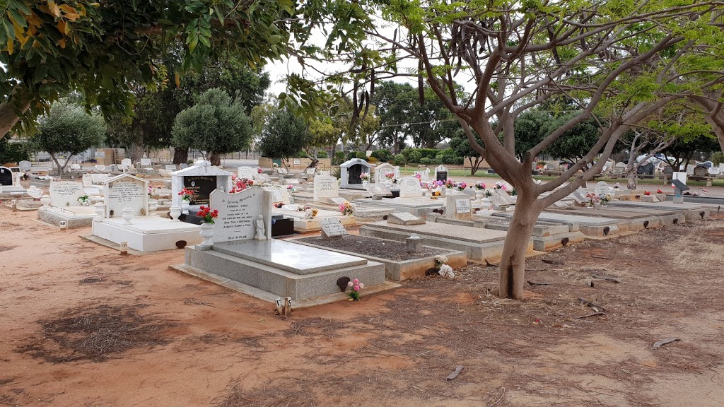 Geraldton Cemetery & Crematorium | cemetery | 130 Eastward Rd, Utakarra WA 6530, Australia | 0899212707 OR +61 8 9921 2707