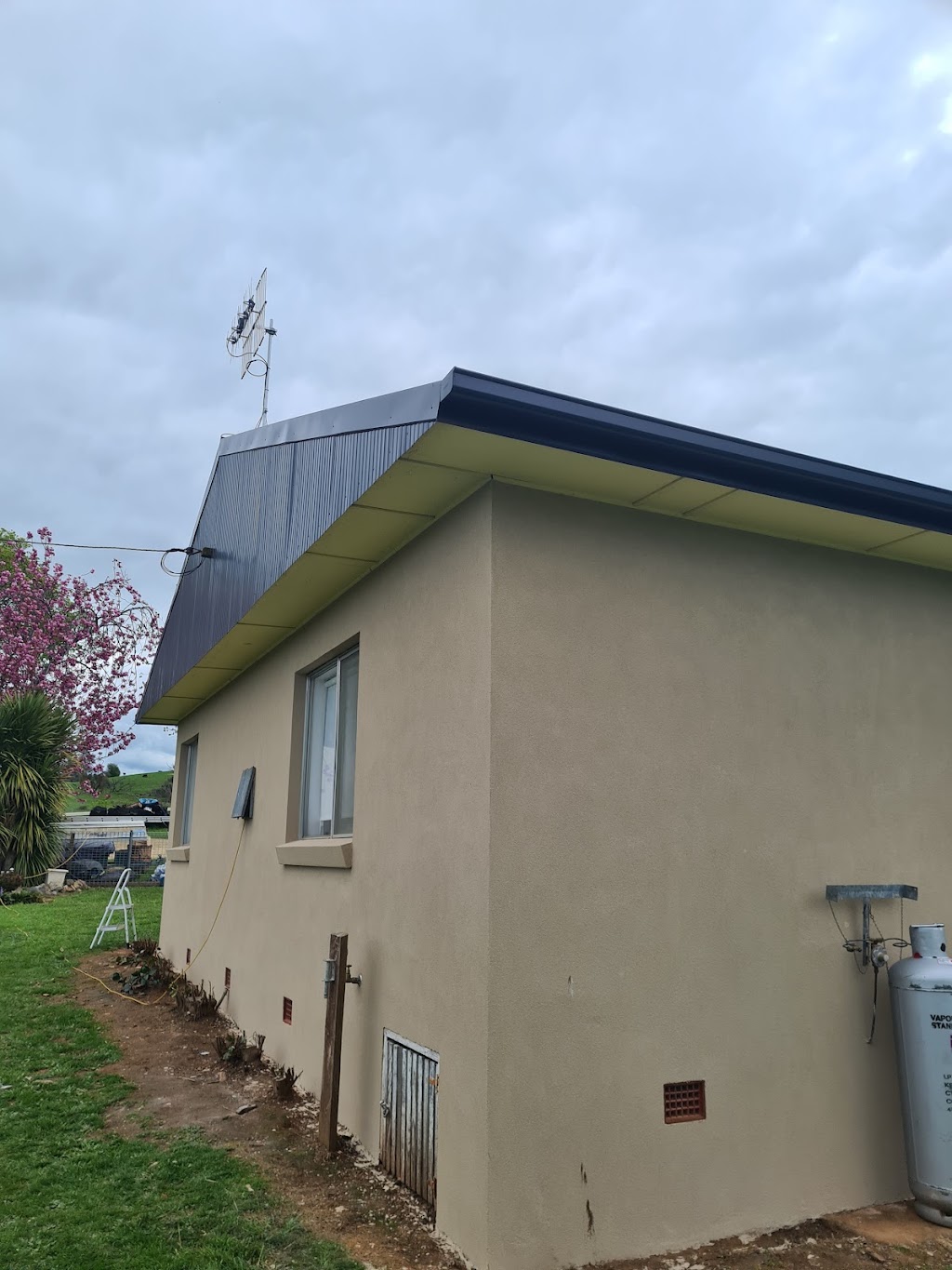 Wall 2 Wall Solid Plastering | Golf Club Dr, Howlong NSW 2643, Australia | Phone: 0411 049 923
