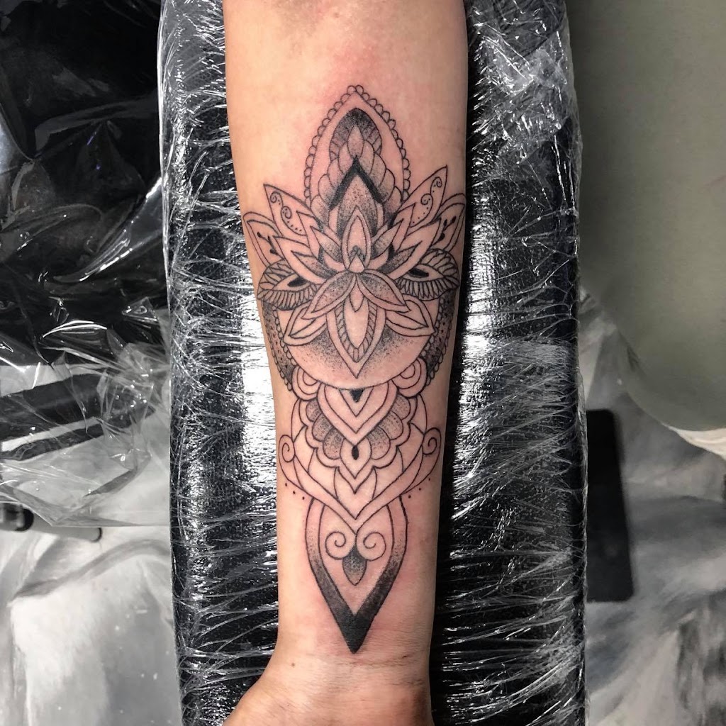 AinsleyxTattoos | 77 High St, Berwick VIC 3806, Australia | Phone: 0423 096 528