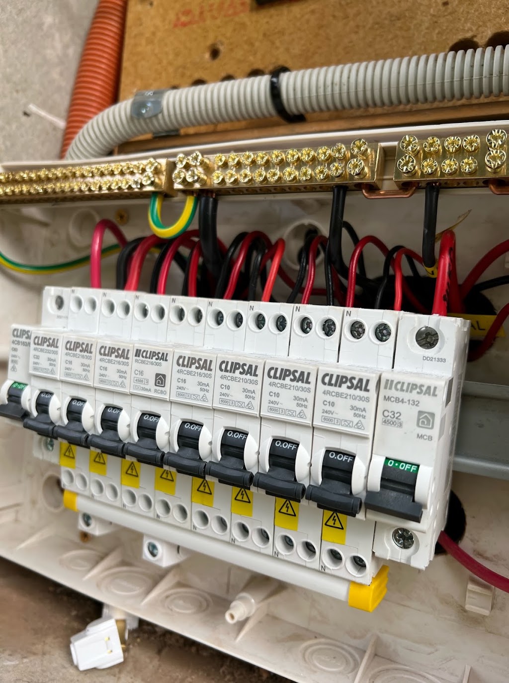 RTE Contracting Electrical | 54 Fortune St, Rutherglen VIC 3685, Australia | Phone: 0499 844 007