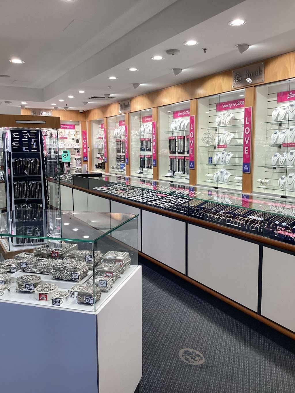 Prouds the Jewellers Forster | SH 111 Stockland Forster, Breese Parade, Forster NSW 2428, Australia | Phone: (02) 6557 6997