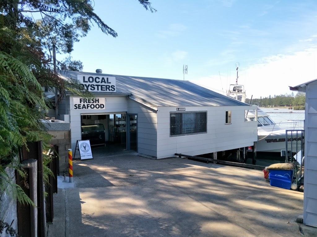 Narooma Bridge Seafoods | food | Boatshed LI400996, Narooma NSW 2546, Australia | 0244761586 OR +61 2 4476 1586