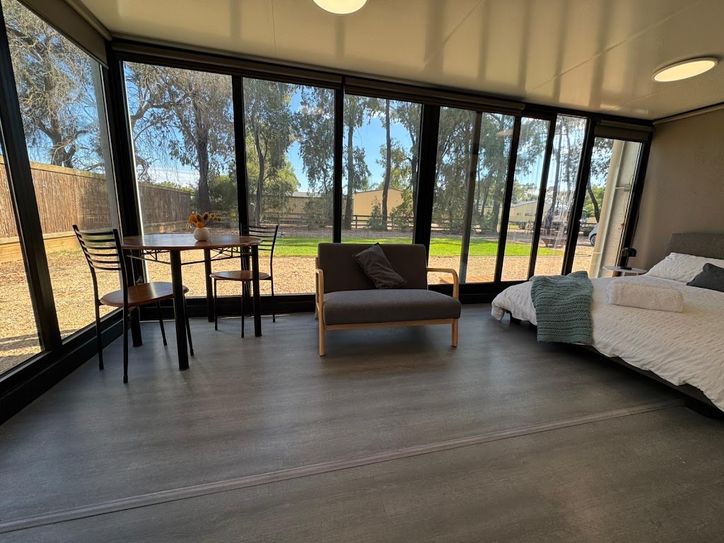 Little Red Plane Stay | 90 Cahills Rd, Yarrawonga VIC 3730, Australia | Phone: 0411 824 405