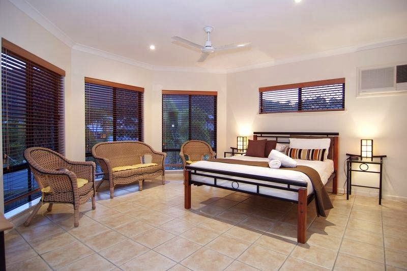 Palm Cove House | 38 Trivia St, Palm Cove QLD 4879, Australia