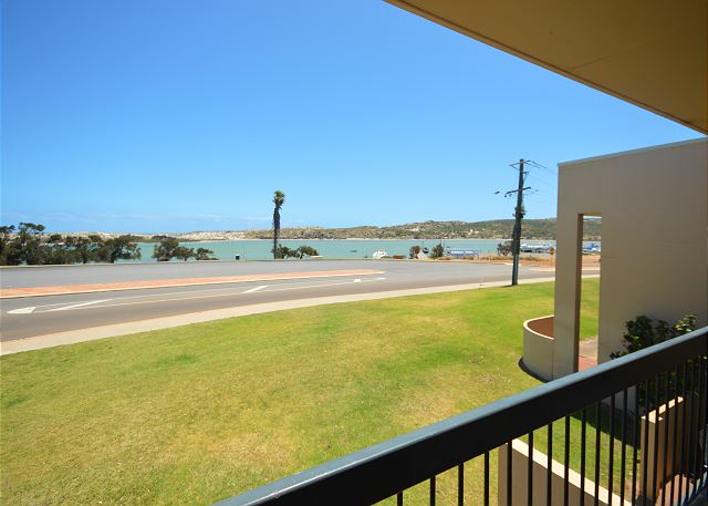 Riverview Holiday Apartment 26 - Kalbarri WA | Unit 26/156 Grey St, Kalbarri WA 6536, Australia | Phone: (08) 9937 0400