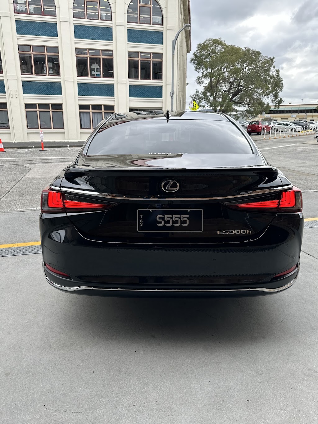 SLT Chauffeur | 12 Ascot Ave, Sandy Bay TAS 7008, Australia | Phone: 0422 706 678