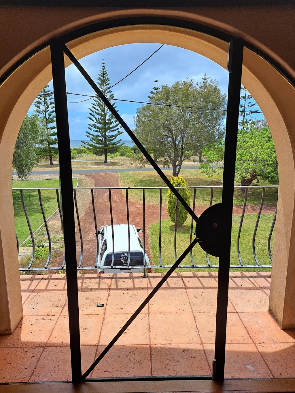 Pure Reach Window Cleaners | Manson St, West Busselton WA 6280, Australia | Phone: 0472 670 005