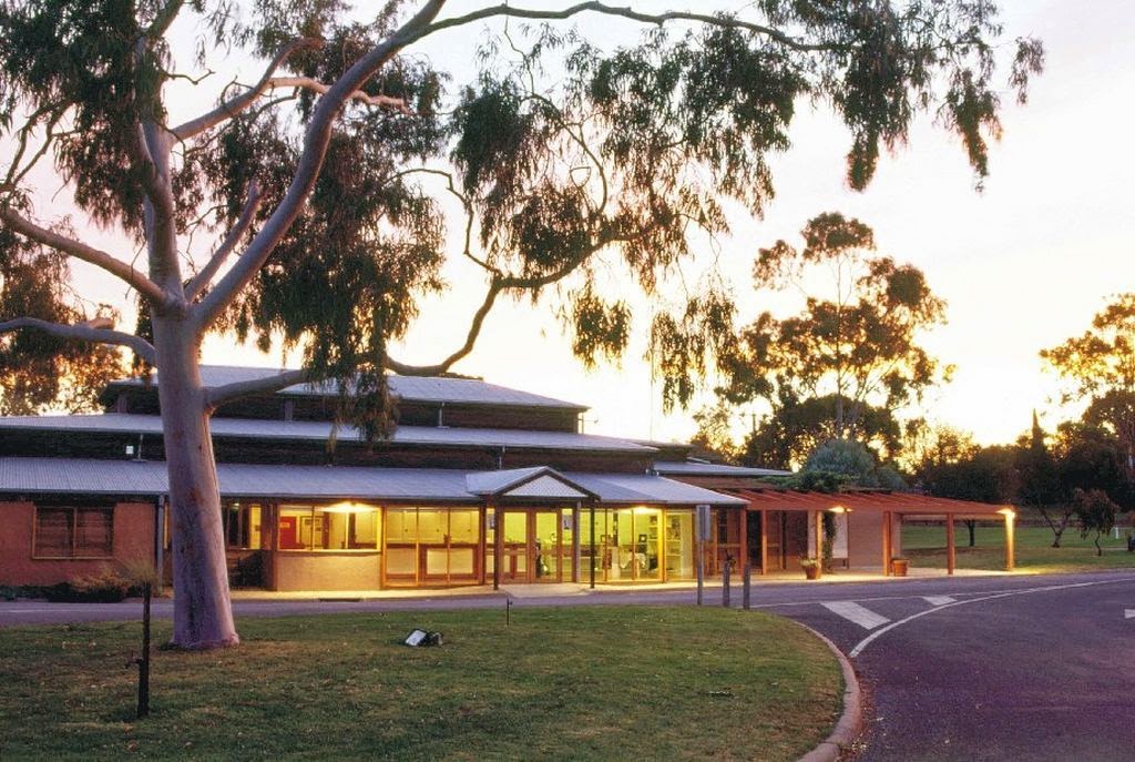 Swan Hill Regional Art Gallery | Horseshoe Bend, Swan Hill VIC 3585, Australia | Phone: (03) 5036 2430