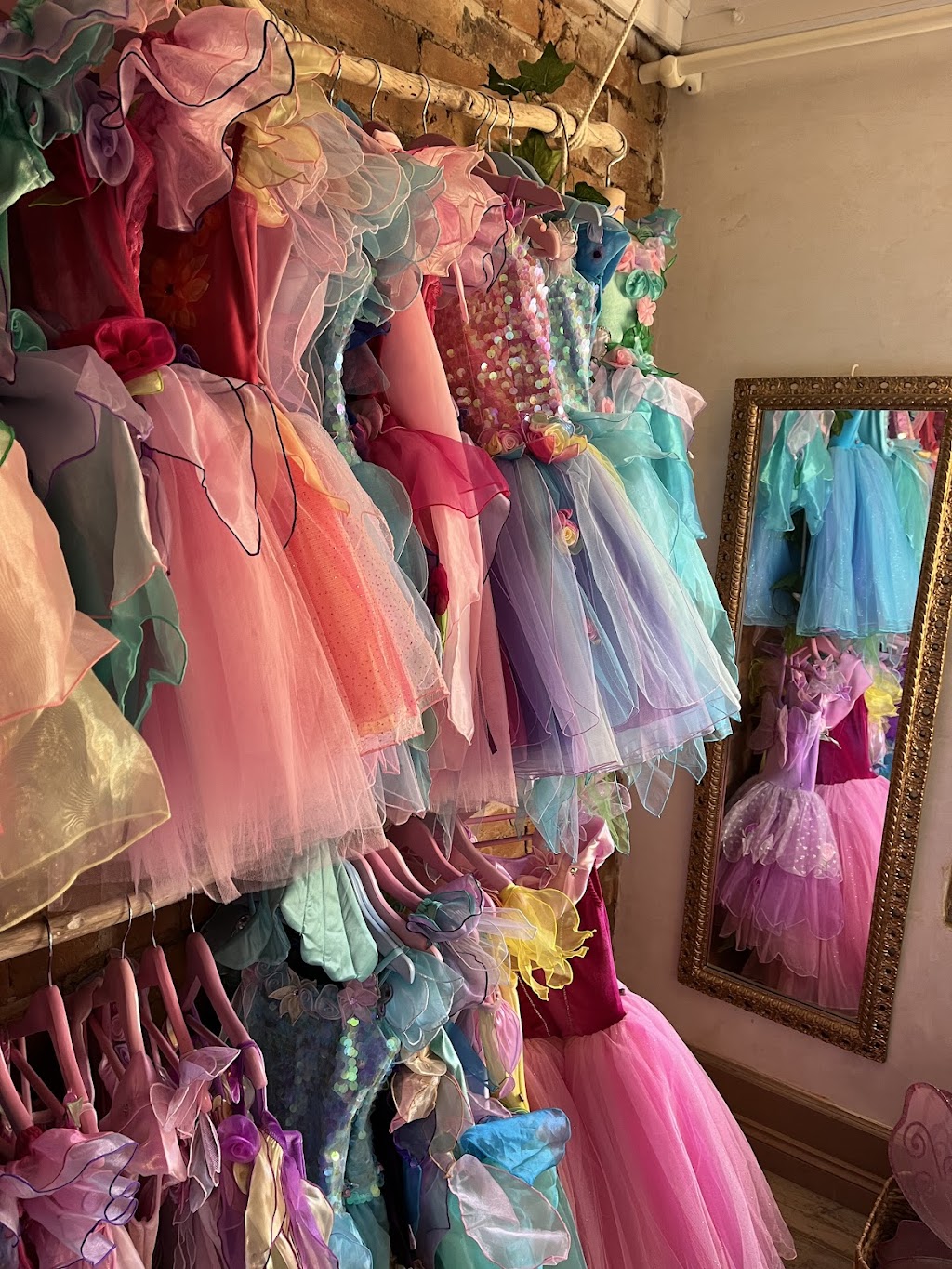 Faerie Land | 23A Franklin St, Richmond TAS 7025, Australia | Phone: 0483 828 381