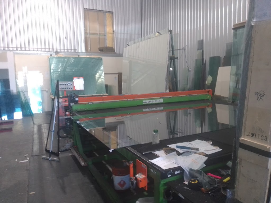 Macksville glass | 10 Melaleuca Pl, Scotts Head NSW 2447, Australia | Phone: 0404 466 486