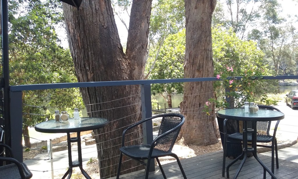 Lake Parramatta Cafe | Illawong Drive, North Parramatta NSW 2151, Australia | Phone: (02) 9890 8136