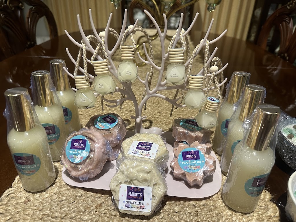 Margy’s Fractured Art | The Avenue, Gembrook VIC 3783, Australia | Phone: 0412 857 410