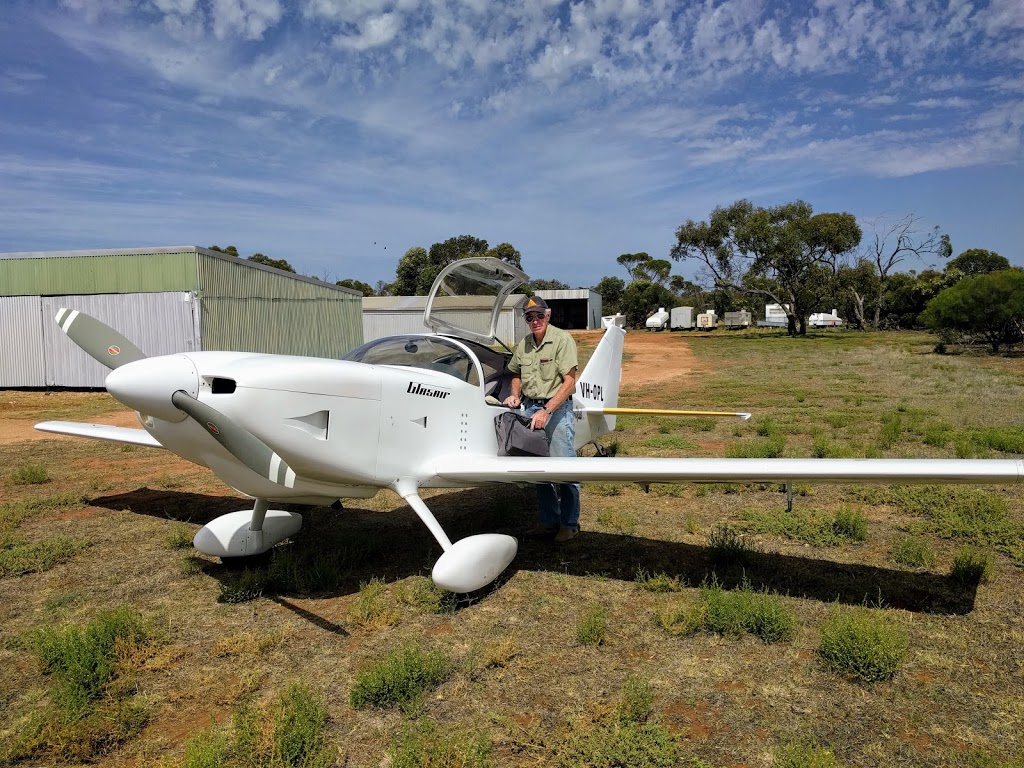 Balaklava Gliding Club | Whitwarta SA 5461, Australia | Phone: (08) 8864 5062