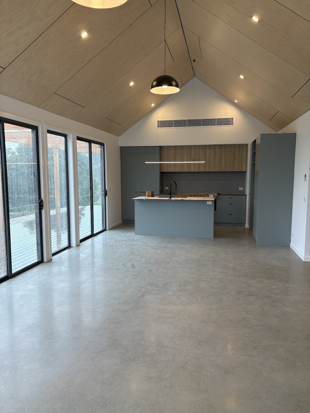 Murphy James Builders | 8 Marli Cl, Canadian VIC 3350, Australia | Phone: 0431 826 496