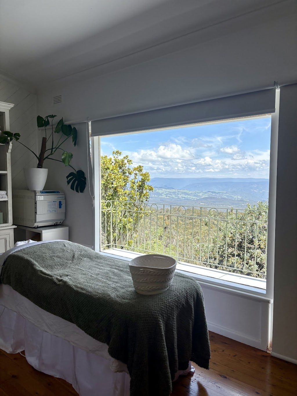 Lillie Pillies Spa and Beauty | 24 Bellevue Cres, Medlow Bath NSW 2780, Australia | Phone: 0493 580 626