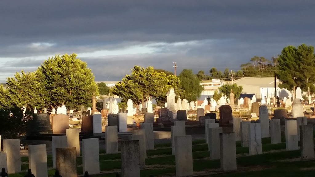 Murray Bridge Cemetery | cemetery | Adelaide Rd, Murray Bridge SA 5253, Australia | 0885391100 OR +61 8 8539 1100