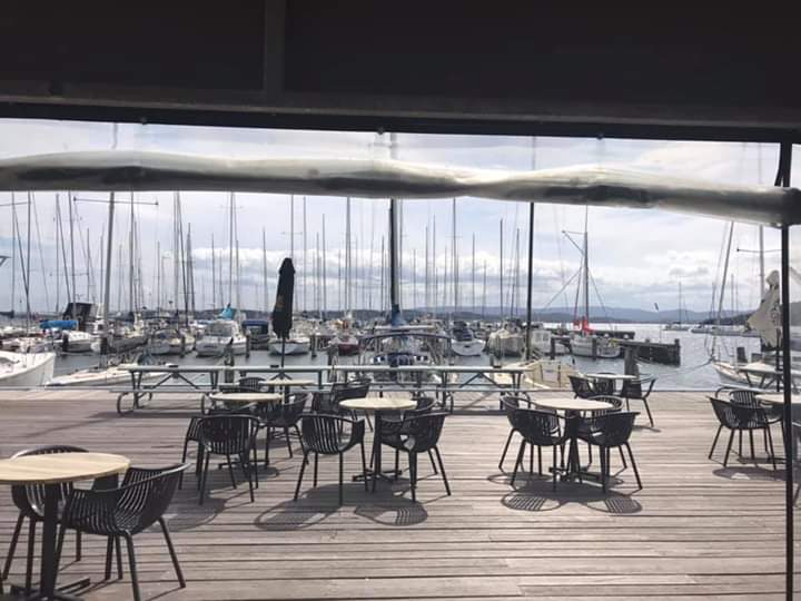 yacht club belmont restaurant