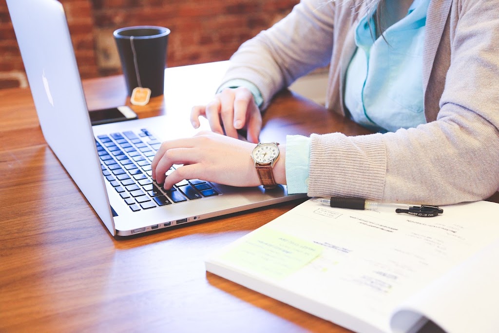 Web Design Packages, SEO & SEM Services | 32 Challenger Cct, Cranbourne East VIC 3977, Australia | Phone: 0425 495 646