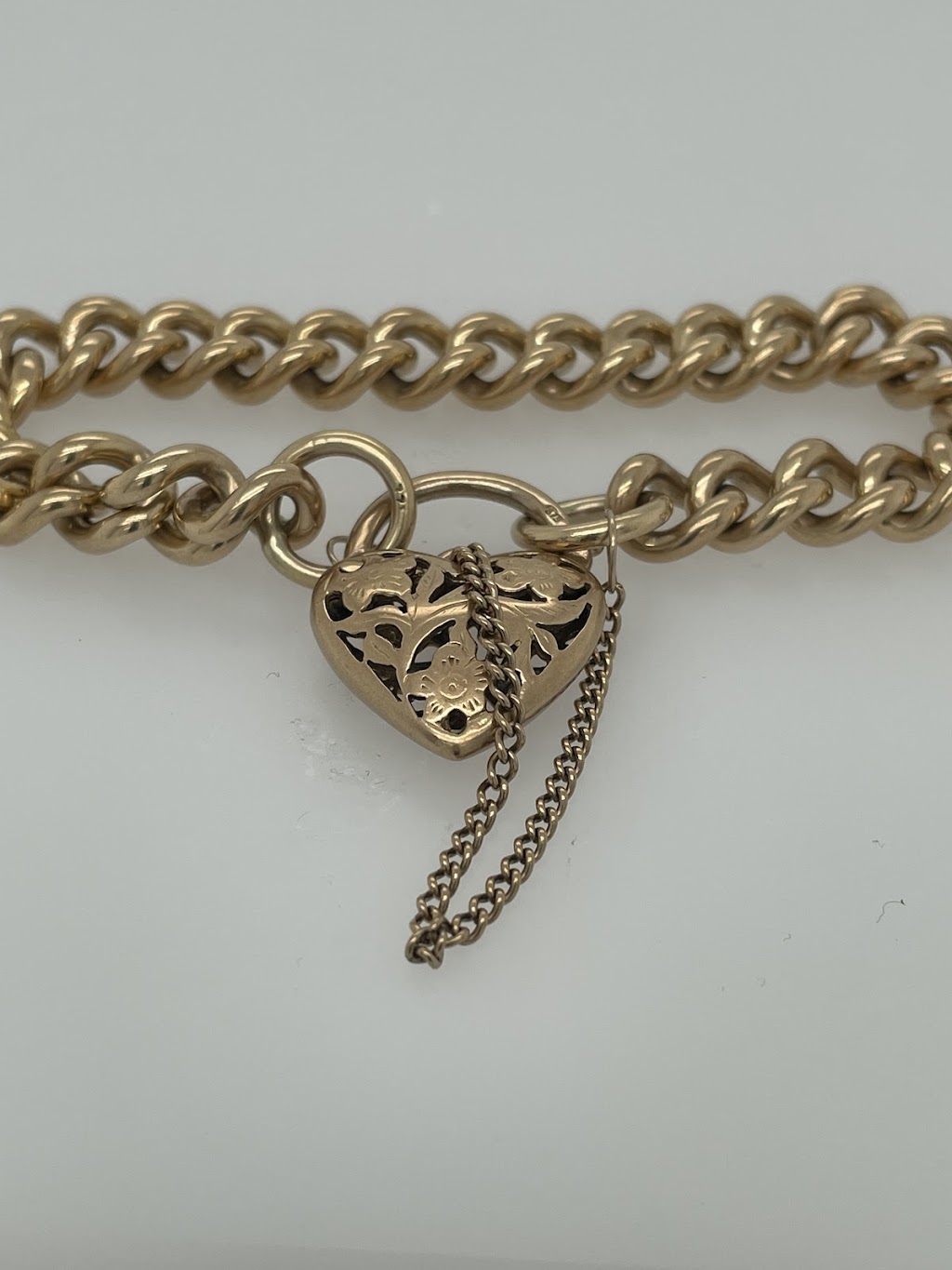 Radiant Jewellery Valuations | Eaton St, Agnes Banks NSW 2753, Australia | Phone: 0404 875 468