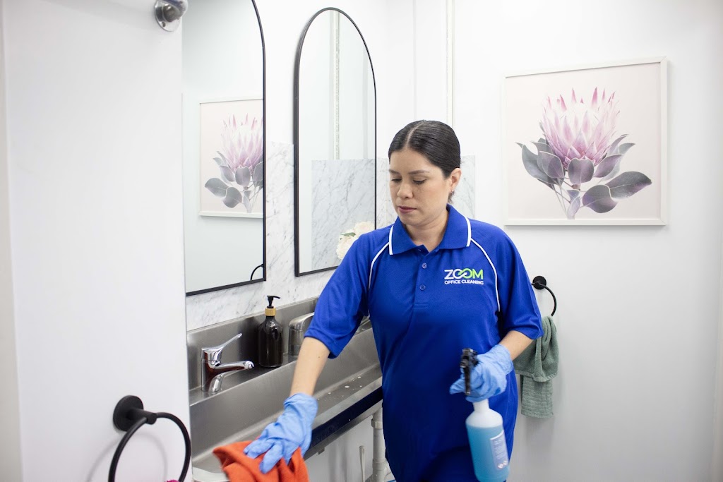 Zoom Office Cleaning | 2835 Old Cleveland Rd, Chandler QLD 4155, Australia | Phone: (07) 3390 1663