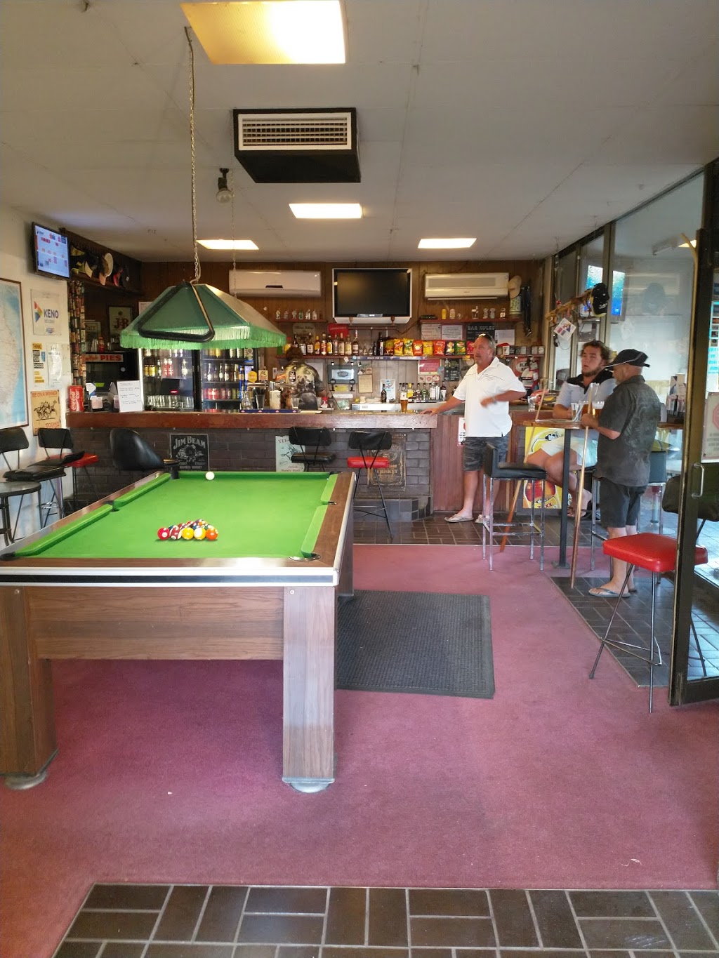 Somerton Pub | bar | 42 Brooke St, Somerton NSW 2340, Australia | 67697683 OR +61 67697683