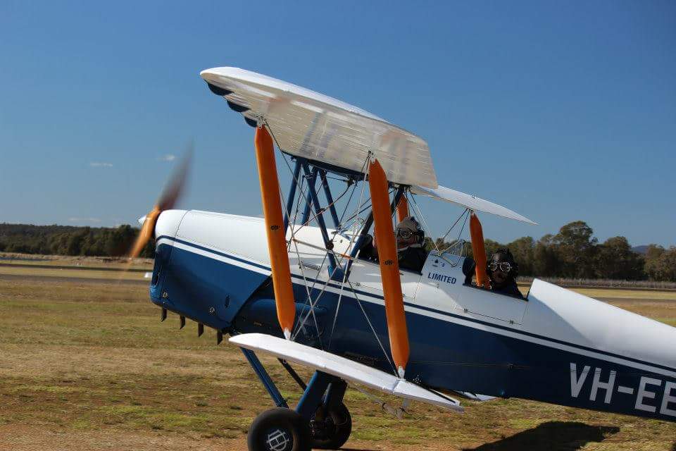 Hunter Valley Vintage Wings | Hanger 3 DeHavilland Drive, Hunter Valley Airport, Pokolbin NSW 2320, Australia | Phone: 0415 044 321