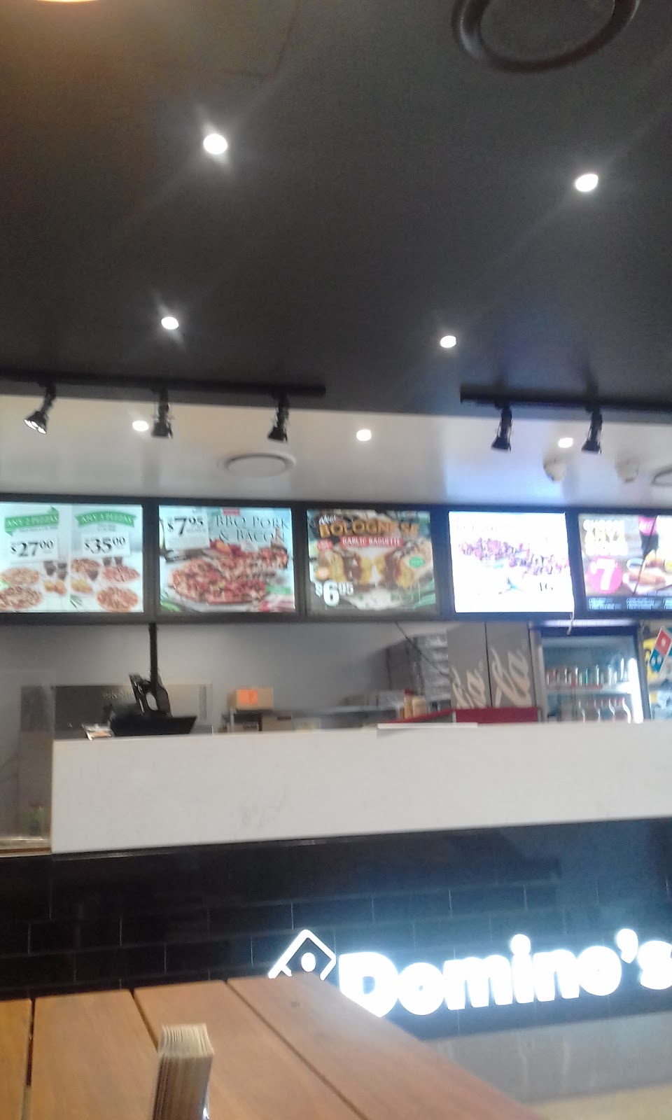 Dominos Pizza Wishart | meal takeaway | 9 Shillington Pl, Wishart QLD 4122, Australia | 0734229620 OR +61 7 3422 9620