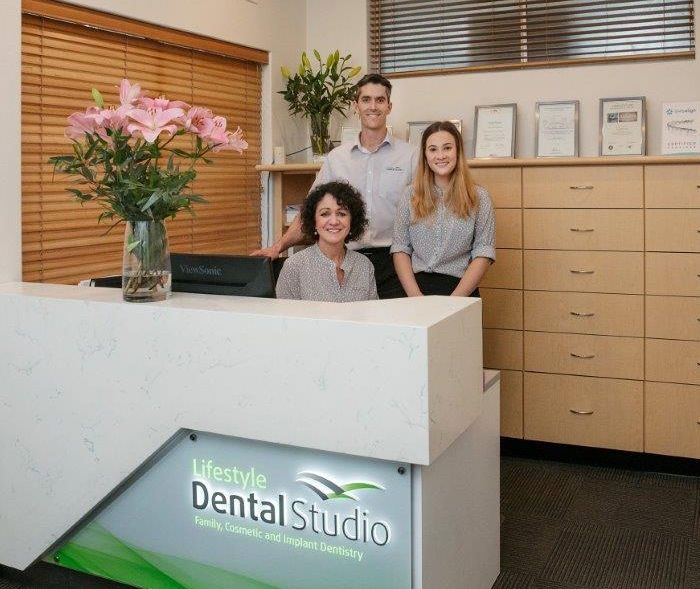 Lifestyle Dental Studio - Dr David Porzig | dentist | 139 Weaponess Rd, Wembley Downs WA 6019, Australia | 0893413331 OR +61 8 9341 3331
